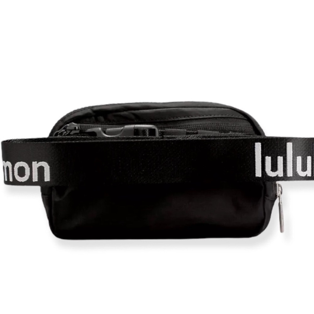 Lululemon Everywhere Belt Bag
Wordmark ❤️ NWT - Picture 2 of 8